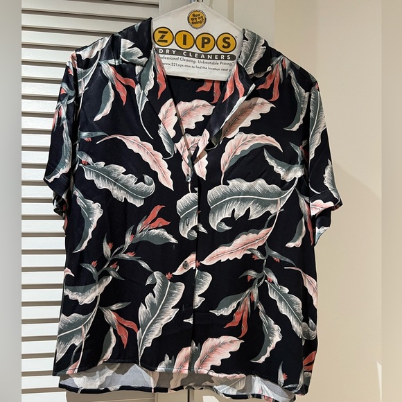 SOLD - Rails “Maui Paradiso” Silky Blouse Top - Size S - Picture 2 of 6